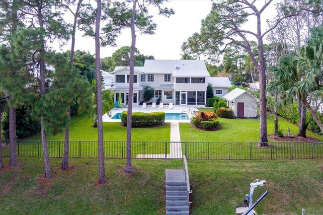 Building Photo - 1947 NW Palmetto Terrace