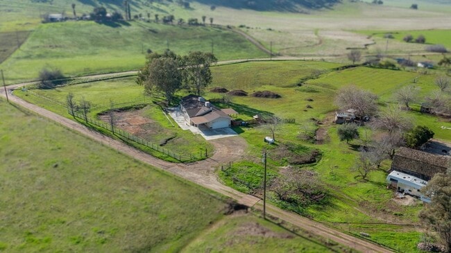 Building Photo - Peaceful Country Living on Thermal Road 3 ...