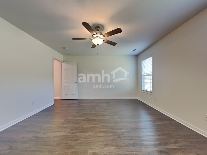Building Photo - 8119 Cambridge Reserve Dr