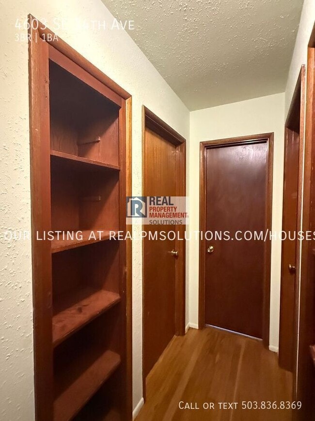 Building Photo - 4603 SE 34th Ave