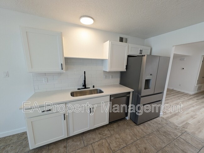 Building Photo - 3301 Schumacher St NW