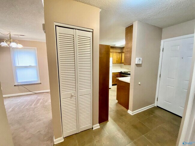 Building Photo - 1110 Liberty Dr