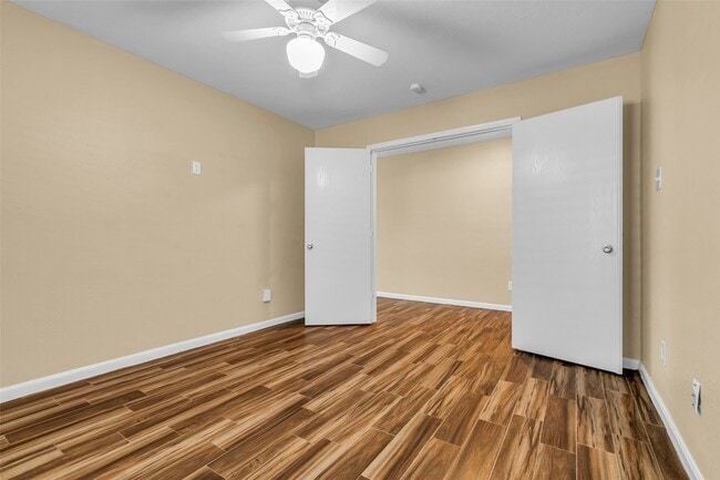 Building Photo - 1608 Pointe Leone