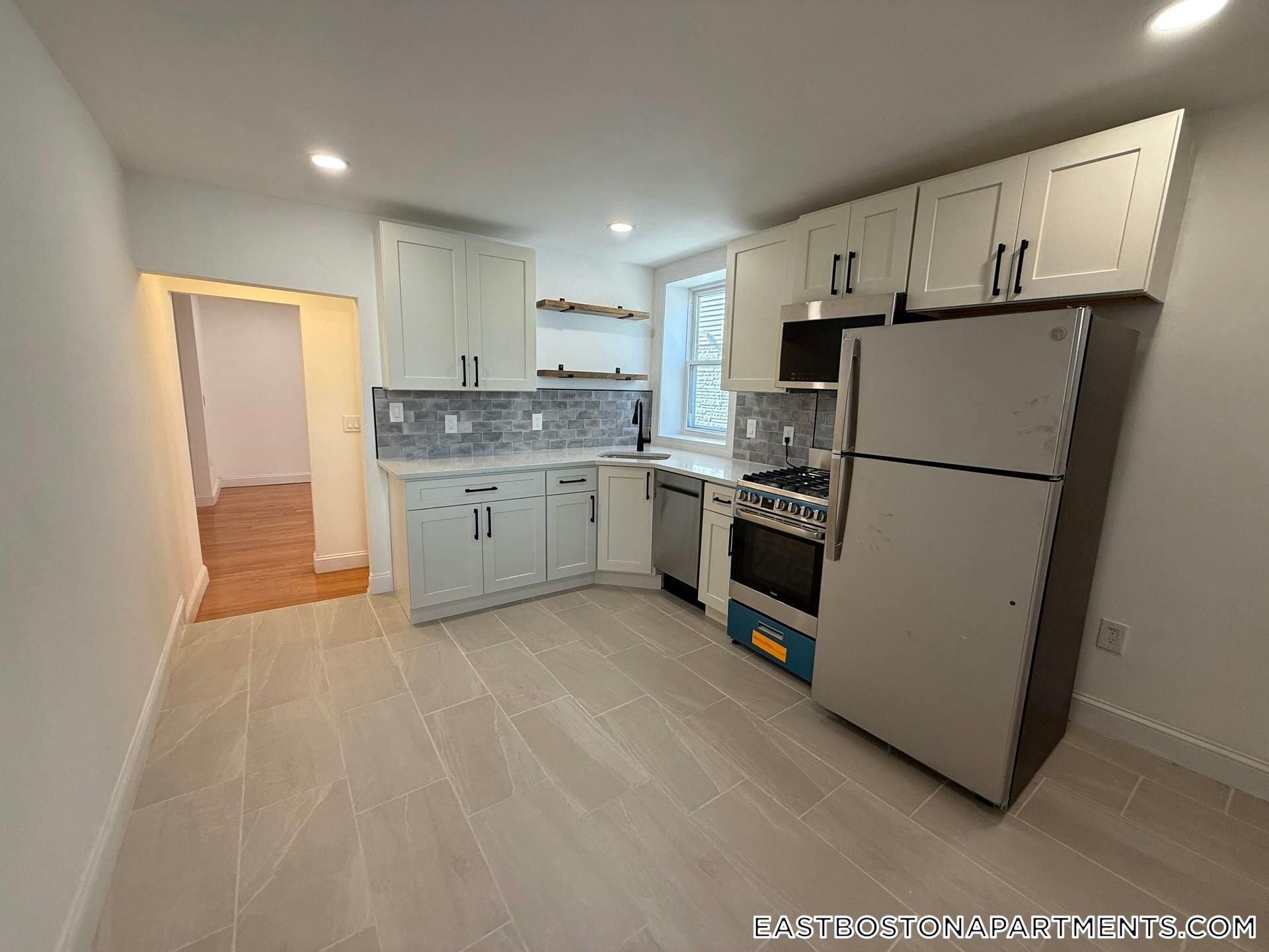 Building Photo - 20 Chelsea St