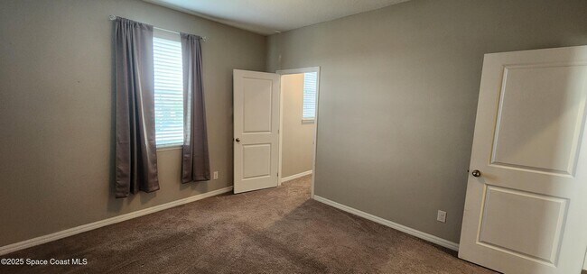 Building Photo - 1813 Hawksbill Ln