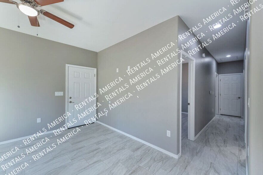 Building Photo - 1625 N Mountain View Ave