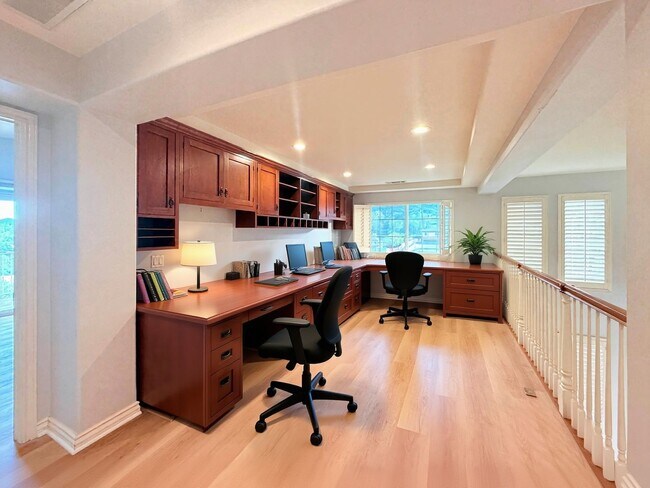 Building Photo - Pet-Friendly Hillside 4BR Home with New Flooring | Newbury Park