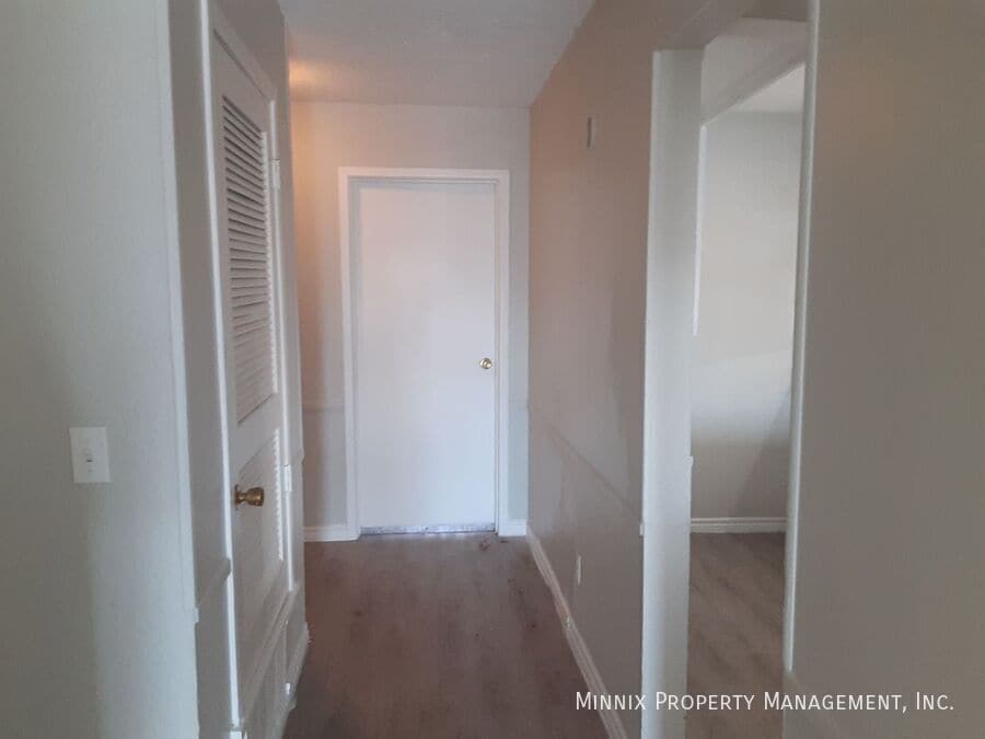 Building Photo - 1606 Yonkers-A