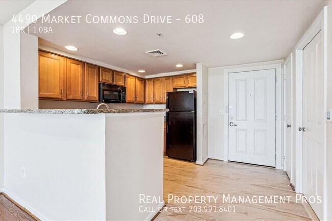 Building Photo - 4490 Market Commons Dr