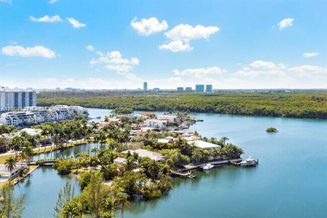Building Photo - 300 Sunny Isles Blvd
