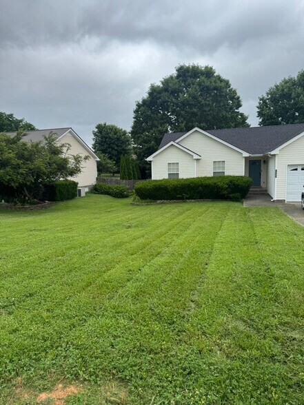 Building Photo - 1349 Meredith Way