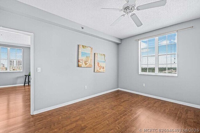 Building Photo - 616 Clearwater Park Rd