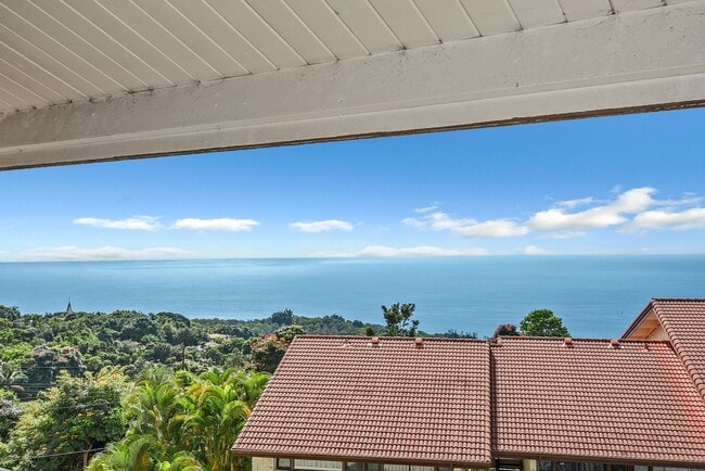 Building Photo - Modern 2 Bedroom 2 Bathroom Ocean View Con...