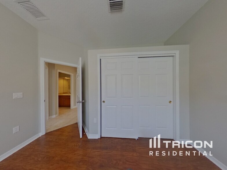 Building Photo - 33246 Irongate Dr