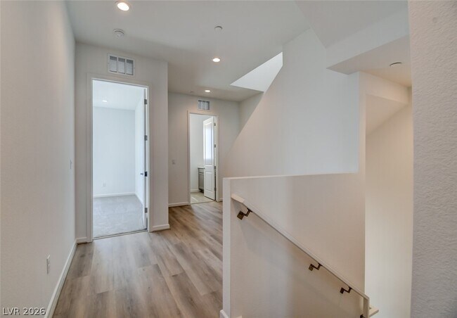 Building Photo - 1550 Stone Perch St