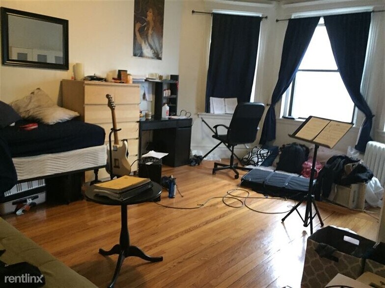 Building Photo - 1111 Boylston St