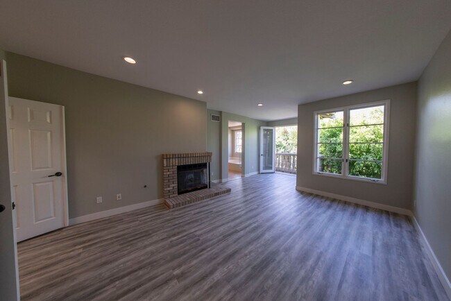 Building Photo - 9756 Keeneland Row