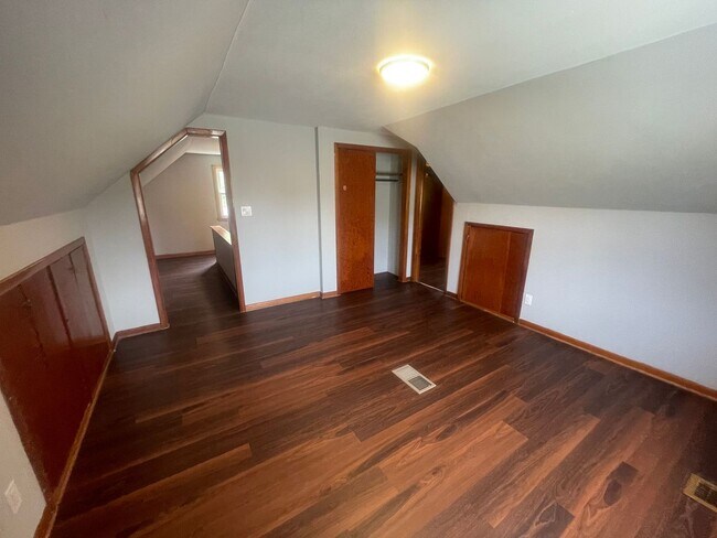 Building Photo - 4441 N 40th St