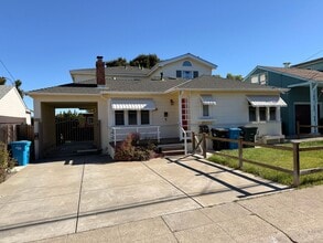 Building Photo - 4013-4015 Beresford Street