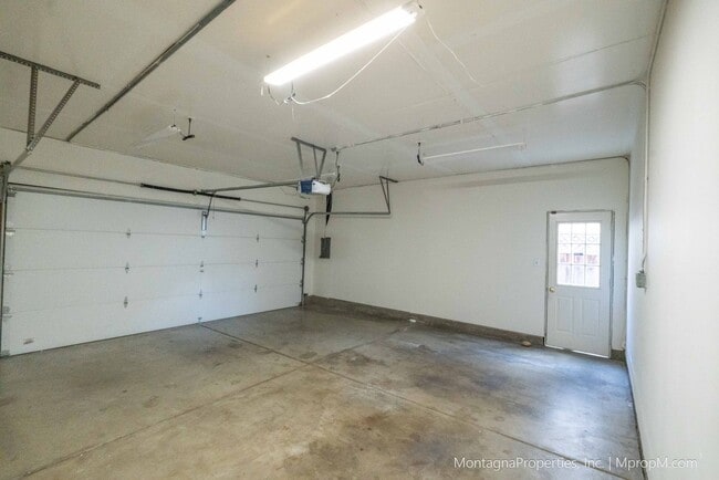 Building Photo - Spacious San Jose Home w/Cupertino Schools!