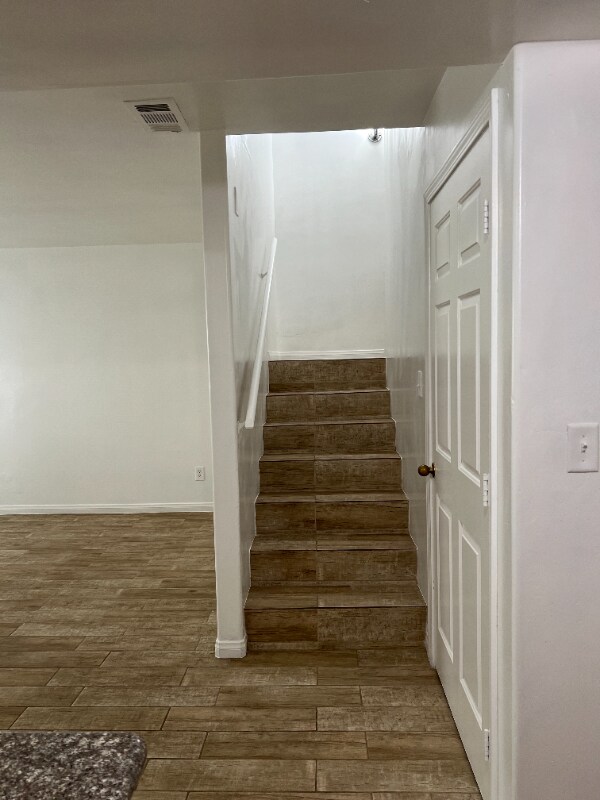 Building Photo - 821 Karma Ct