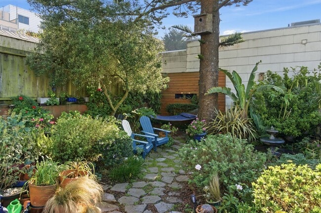 Building Photo - Fully Furnished 2BR + Media Room • 2BA Single-Family Home Near McLaren Park