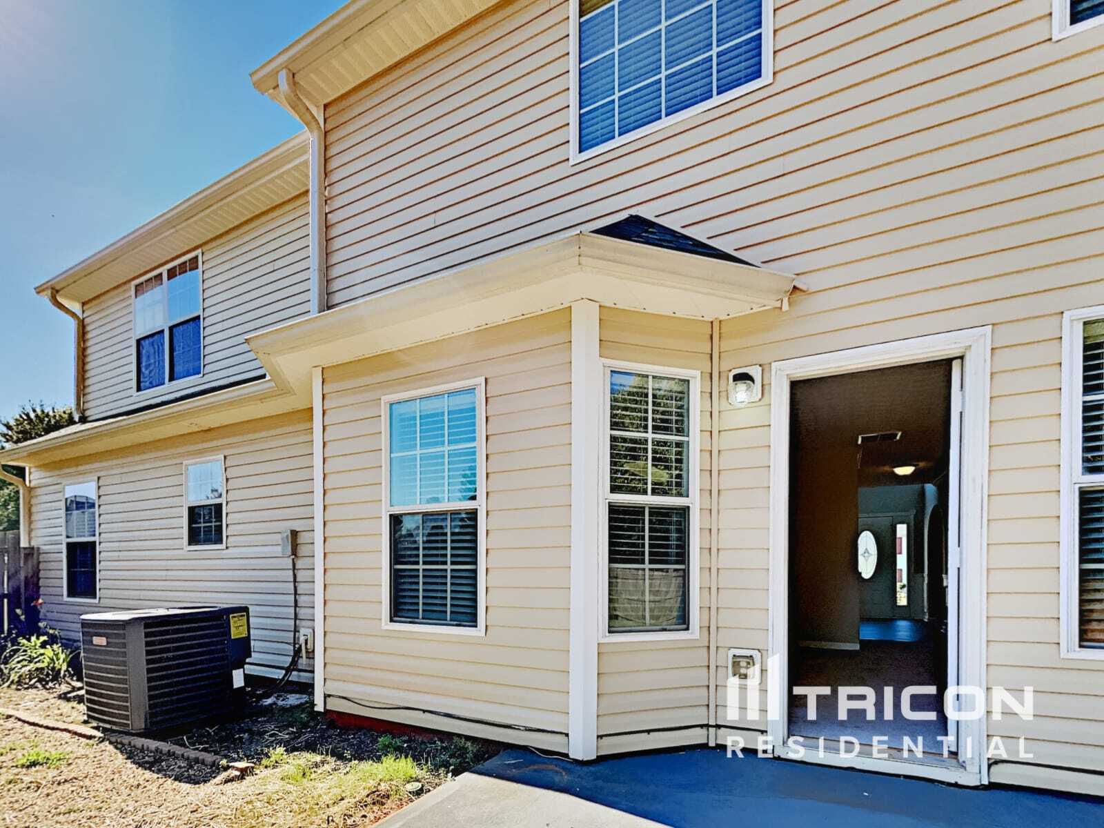 Building Photo - 15 Heaton Dr