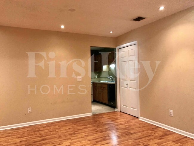 Building Photo - 10812 Carrington Ct