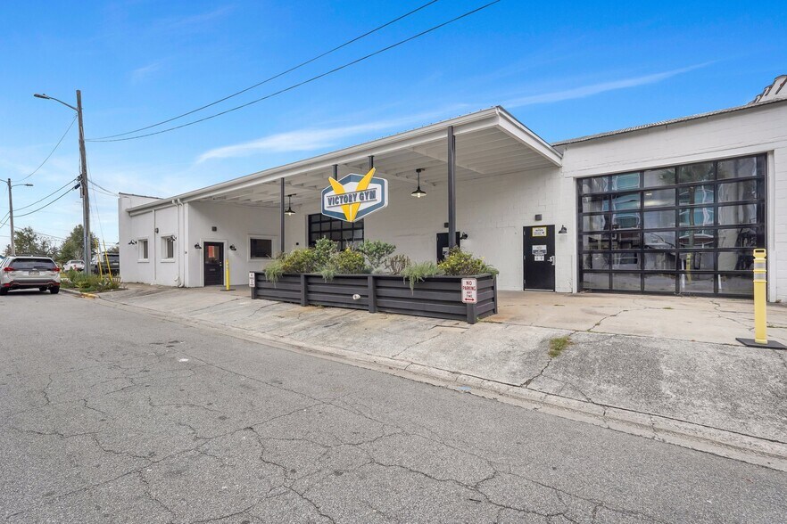 Gym next door - 536 Selma St