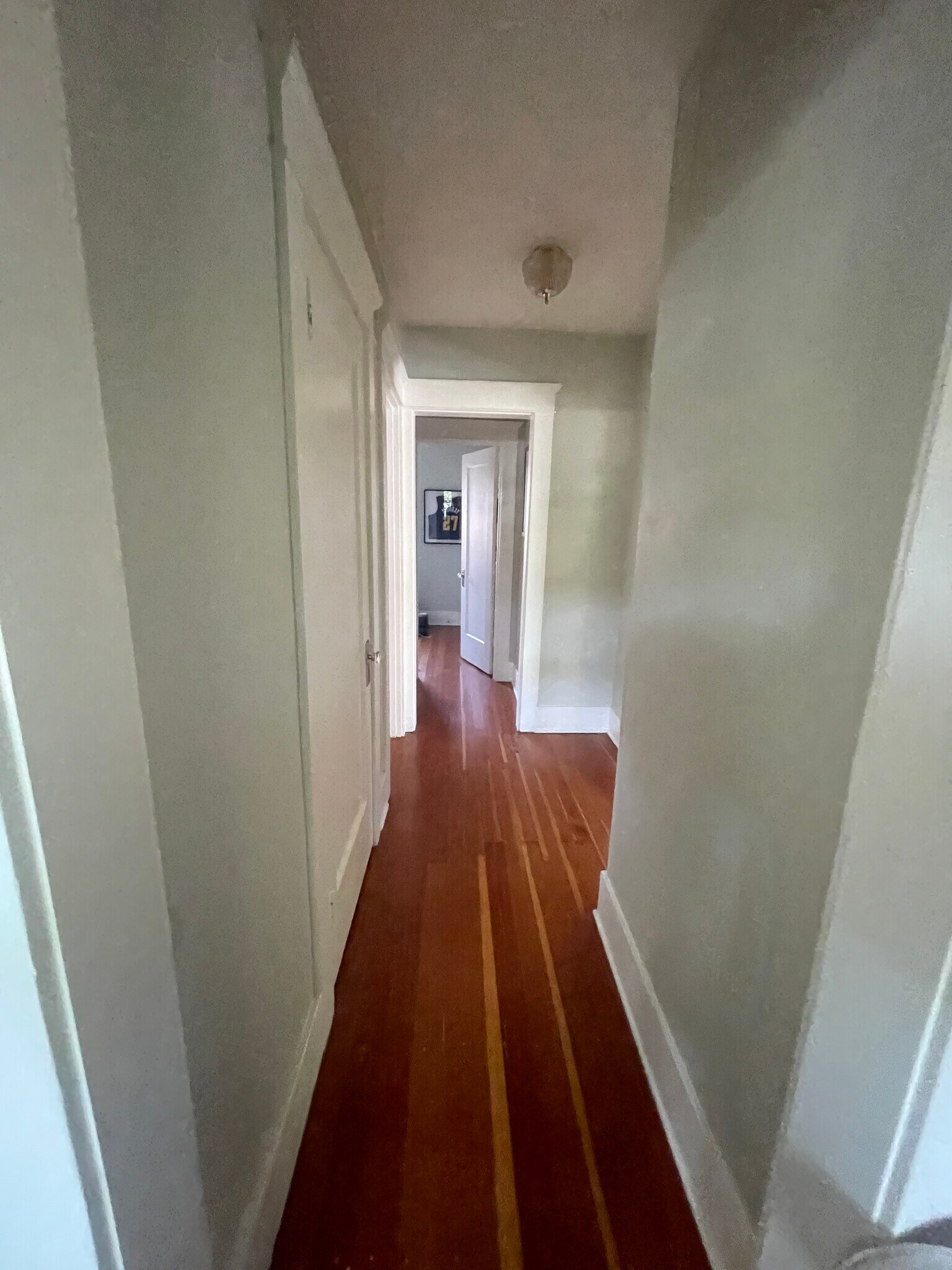 Hallway to bedrooms - 824 N Killingsworth Ct