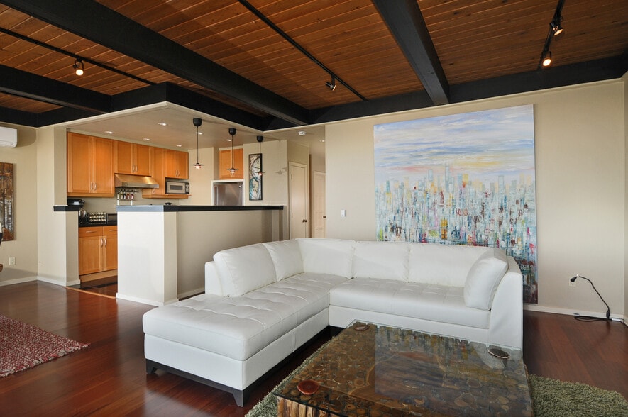 Building Photo - 1966 Harvard Ave E