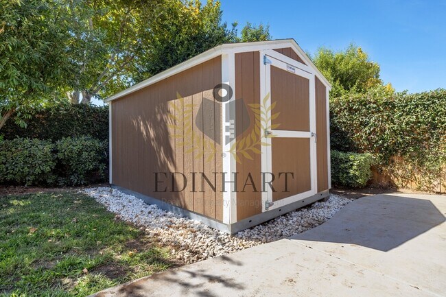 Building Photo - 1632 N Broadbent Ln