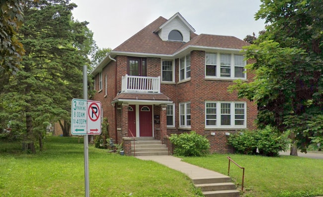 Building Photo - 2977 N Maryland Ave