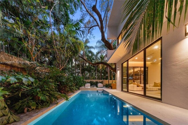 Building Photo - 2805 Freeman St