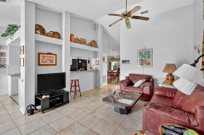 Building Photo - 2824 Summervale Dr