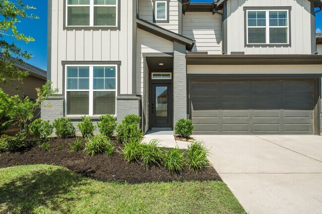 Building Photo - 17043 Luminous Ln