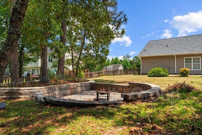Building Photo - 11 Sawtooth Oak Cir