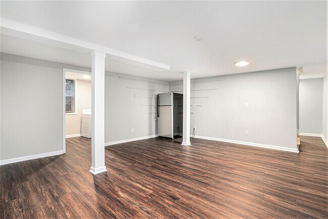 Building Photo - 1643 Mary George Ave NW