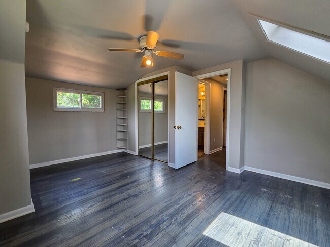 Building Photo - 151 Mahoning Dr