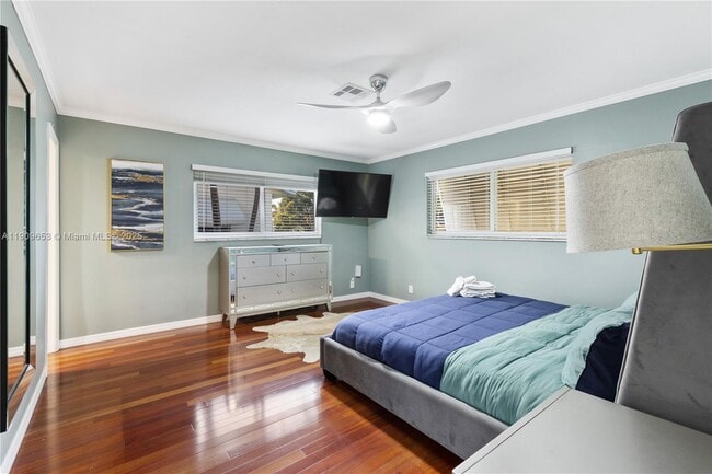 Building Photo - 418 SE 3rd Terrace