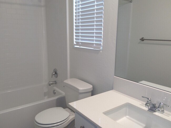 Building Photo - 6460 E Malbec Dr