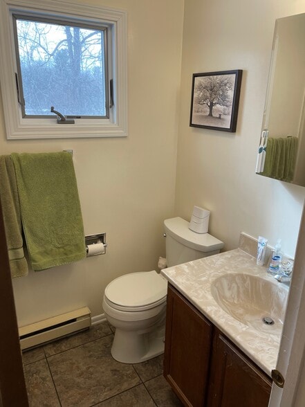 Upstairs Bathroom - 19 Hanover Dr
