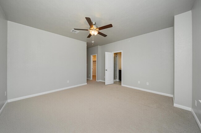 Building Photo - 4089 Cross Park Dr