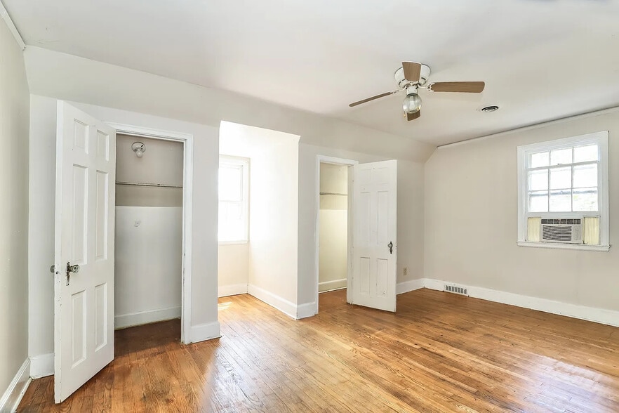 Building Photo - Room in Duplex on S Josephine Boyd St