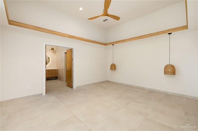 Building Photo - 24 Zenker Ave