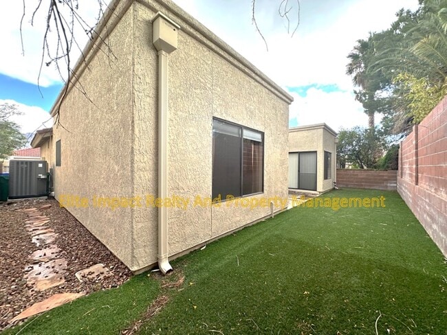 Building Photo - 610 W Kidd Pl