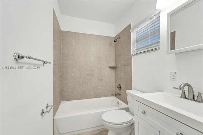 Building Photo - 4718 NW 15th Ave