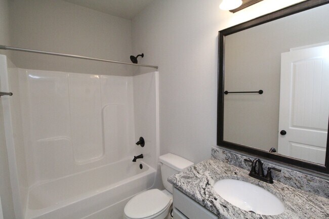 Building Photo - Spacious 3BR/2BA Home Near Navy Federal HQ with Split Floor Plan, High Ceilings & 2-Car Garage