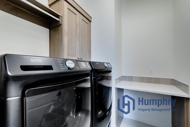 Building Photo - Brand new home stunning Valor Estates in Kuna