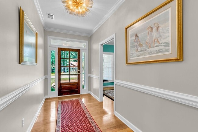 Building Photo - Welcome to the Desirable Landings on Skidaway Island - MIN 6 Month Lease - Fully Furnished